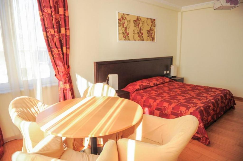 Škalngur Hotel Leonardo מראה חיצוני תמונה